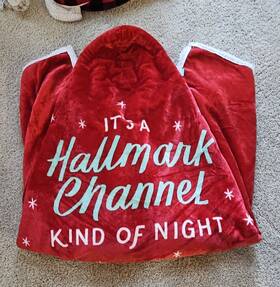 Xkt3530v0523 Hallmark Channel Red Oversized Hooded Blanket 70in X 50in Warm Cozy Soft Ladies