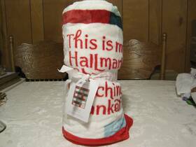 Xkt5578 Hallmark This Is My Channel Watching Blanket Couverture 50 Inch X 60