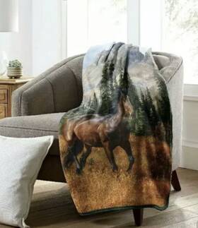 Heartland 190604210391 Horse Rocky Mountain Freedom Premier Soft Plush Throw Blanket 50x60