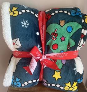 Hello Kitty 032281778538 Christmas Sherpa Blanket Twin Size Holiday Throw Soft Plush