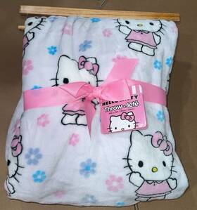 Hello Kitty 190604935041 Gray Floral Blanket Throw 60 X 70 New