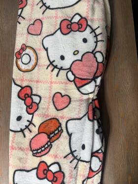 Rmh1621008 Hello Kitty Silk Touch Throw Blanket 50 X 70 Bakery Plaid Pink/white/red