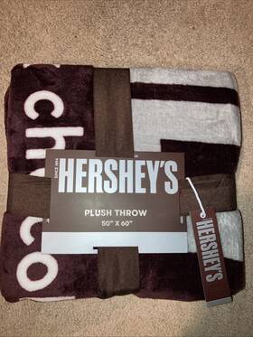 Hershey S Chocolate 194382228043 Milk Candy Bar Plush Throw Blanket 50 Inch X 60 Licensed Nwt