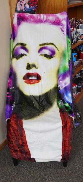 Y6242 Hollywood Legends From Midsouth Products New Marilyn Monroe Large Size Throw/blanket