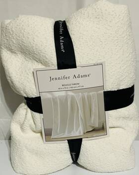 Jennifer Adams 810055659111 Luxe Boucle Throw White 60 X 70
