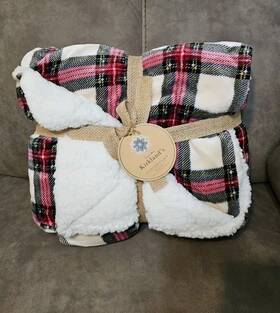 Kirklands 841278190273 Luxury Sherpa Throw Reversible 50 Inch X 60 Plaid Nwt