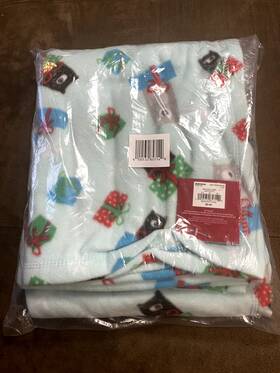 Kohls 400532857149 Christmas Bears And Gifts Blanket Throw Super Soft Nwt