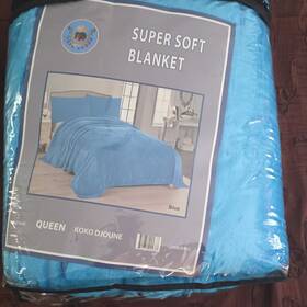 1100203 Koko Djoune Super Soft Queen Blanket Blue Solid Color Bedroom
