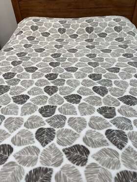 Life Comfort 778267199781 Ultimate Faux Fur Leaves Pattern Brown Green Polyester 60x70 In