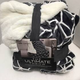 Life Comfort 778267213340 Ultimate Plush Throw Faux Fur White Gray Reversible Blanket 60x70