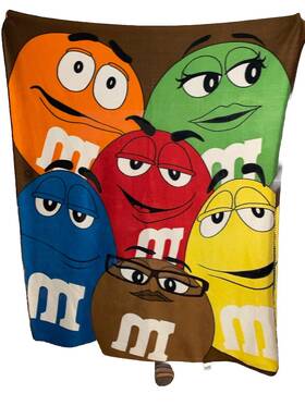 0100596 M&ms World Fleece Throw Blanket All Characters 50 Inches X 60