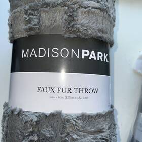 Madison Park 675716783785 Arctic Ultra Plush Down Alternative Throw 50x60