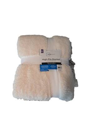 Mainstays 766686962697 High Pile Blanket Vanilla Dream King 102x90