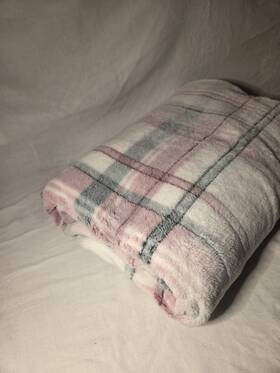 Msf201324022016 Mainstays Holiday Plaid Throw Blanket White Pink Gray Polyester 48in X 60in