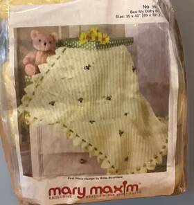 99551n Mary Maxim Crochet Bee My Baby Blanket 35 X 40 Inch Crib Yellow Brown Black