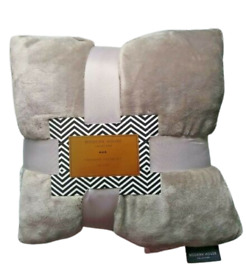 Modern House Collection Embossed Pillow Set 50 X 60 Throw And Tan