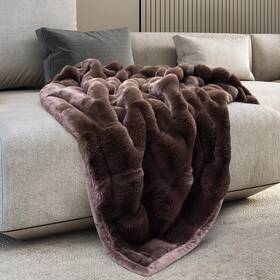 Mon Chateau 810115942740 Premium Reversible Luxury Faux Fur Throw For Couch Sofa Or Bed - Plush Cozy