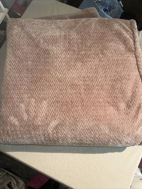 1553553 Monte Jardin And Luxury Collection Ultra Plush Blush Color Soft Blanket King