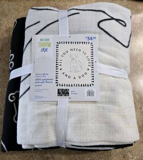 No Sew 400180723971 Throw Kit 72x60 In Anti Pill Fleece- Dog New