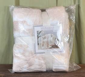 Noble House 804028164580 New With Tags Faux Fur White/cream 50 Inch X 60 Throw Blanket