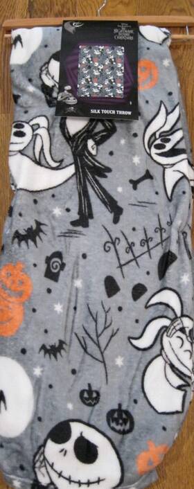 Northwest And Disney 190604881157 The Nightmare Before Christmas Silk Touch Throw 50 Inch X 70 New
