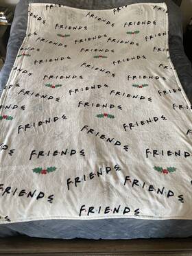 Oeko-tex 032281151034 Hard-to-find Official Friends Tv Series Holiday Winter Christmas Fleece Blanket Oeko-tex 032281151034 Hard-to-find Official Friends Tv Series Holiday Winter Christmas Fleece Blanket