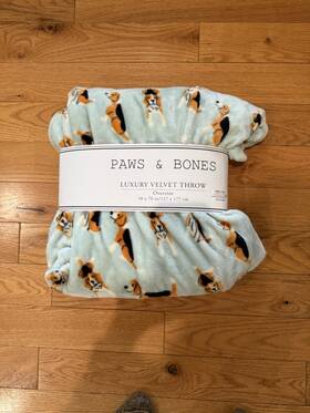 Paws & Bones 194169012124 And Luxury Velvet Throw 50 Inch X 70 New Oversize