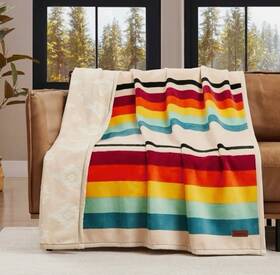 C2000 Pendleton 008889395910 Reversible Plush Throw Blanket Soft Cozy Polyester 50 Inch X 70 New
