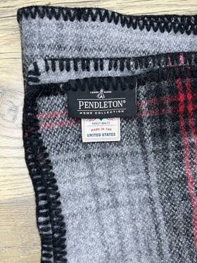 R9685 Pendleton Home Collection Gray And Red Plaid Blanket Full Queen Made In Usa Stitch