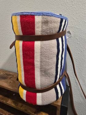Xf133-53704 Pendleton Yosemite Park Throw Blanket Wool 54 Inch X 72 Blue With Leather Carrier