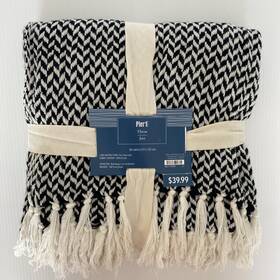 3696784 Pier 1 Imports Black And White Chevron Throw Blanket 50 Inch X60 New