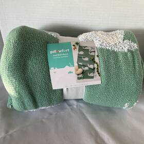 Pillowfort 196761483852 Target Snail Knit Throw Green 48 Inch X 58 New