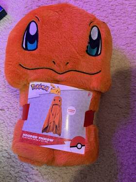 00645-23.71.29712 Pok Mon Charmander Hooded Throw Blanket 50x60 Orange Polyester Kids