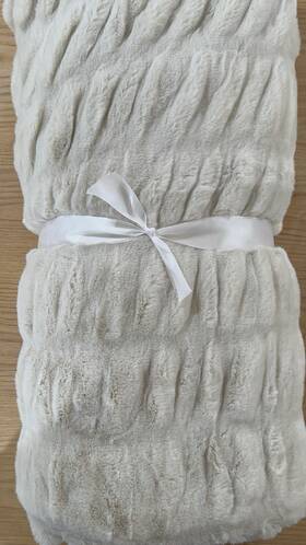 1397782 Pottery Barn Faux Fur Throw 60 Inch X80 Ivory Large Luxury