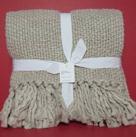 1515612 Pottery Barn Textured Basketweave Knit Throw 50 Inch W X 60 L Oatmeal Nwt