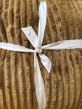1563104 Pottery Barn Ridgeline Sherpa Backed Throw 50 Inch X 60 Camel Brown Sample Open Box