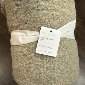 2886105 Pottery Barn Boucle Knit Throw Blanket 50 X 60 Eucalyptus Soft Earthy Green