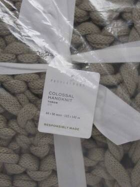 4763044 Pottery Barn Colossal Handknit Throw Blanket 44 Inch X 56 Putty Color Nwt