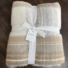9632389 Pottery Barn Stewart Plaid Faux Fur Back Throw Blanket 50 X 60 Inch Neutral Beige