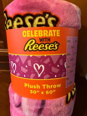 Reeses 194382310397 Plush Pink Throw Blanket 50 Inch X 60
