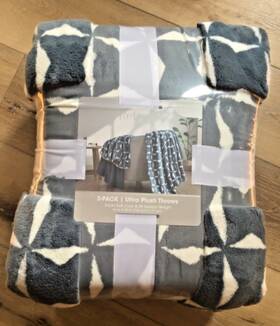 Retreat 008889337743 2-pack Ultra Plushthrows 60 Inch X 70
