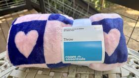 Room Essentials 191908157344 Brand New Plush Throw Blanket Pink-blue Hearts 50 Inch X 60 Target