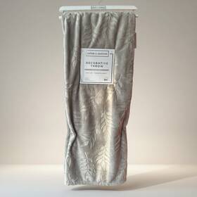 10203 Salon De Maison Nwt Decorative Throw 50 Inch X 60 Pascal Silver