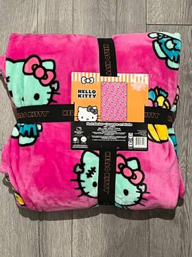 Sanrio 032281135447 Hello Kitty Twin Throw Blanket 60x90 Pink Frankenstein Pumpkin Halloween Viral