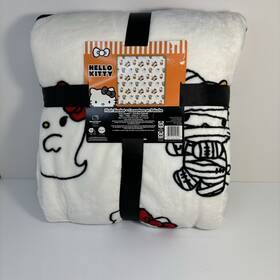 Sanrio 032281156046 Hello Kitty Halloween Witch Mummy Ghost Pumpkin White Full Queen Throw Blanket