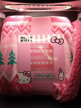 Sanrio 087918494602 Hello Kitty Silk Touch Faux Shearling Throw Blanket New 50 Inch X 60