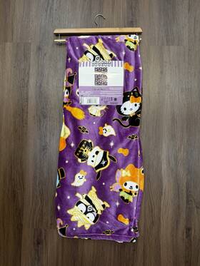 162898 Sanrio Hello Kitty Purple Halloween Ghosts Cats Candy Silk Plush Throw 50 X 70 Blanket