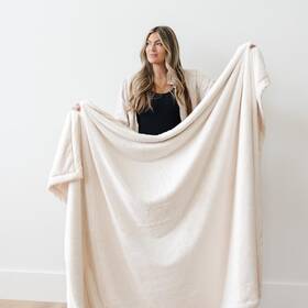 Saranoni 445013518556 Oversized Luxury Blanket Breathable Super Soft Lush Plush Comfy