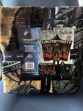 Silicon Valley 840159418628 Wearable Hooded Blanket Inch Squatch Swag 70 X50 Called To Duty
