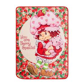 Sbk95325q Silver Buffalo Strawberry Shortcake Inch Berry Special Raschel Throw Blanket 45 X 60 Inches